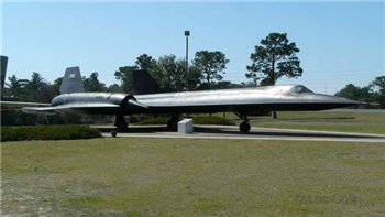 Lockheed SR-71 (17959) Blackbird Walk Around